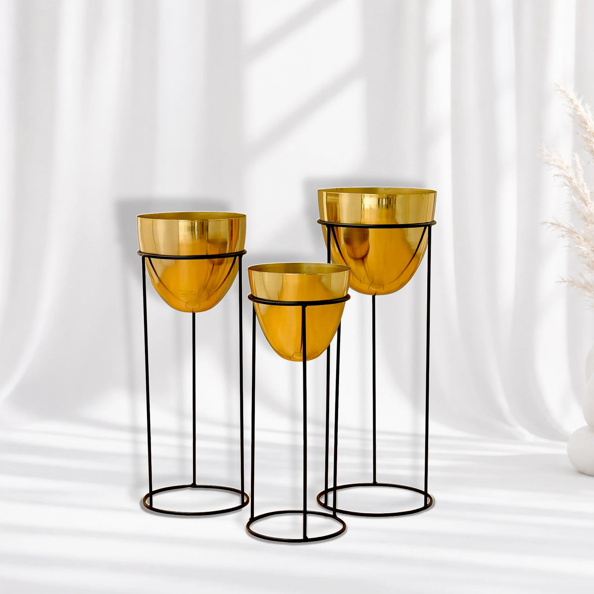 Urban Plant Orbelle Planters golden