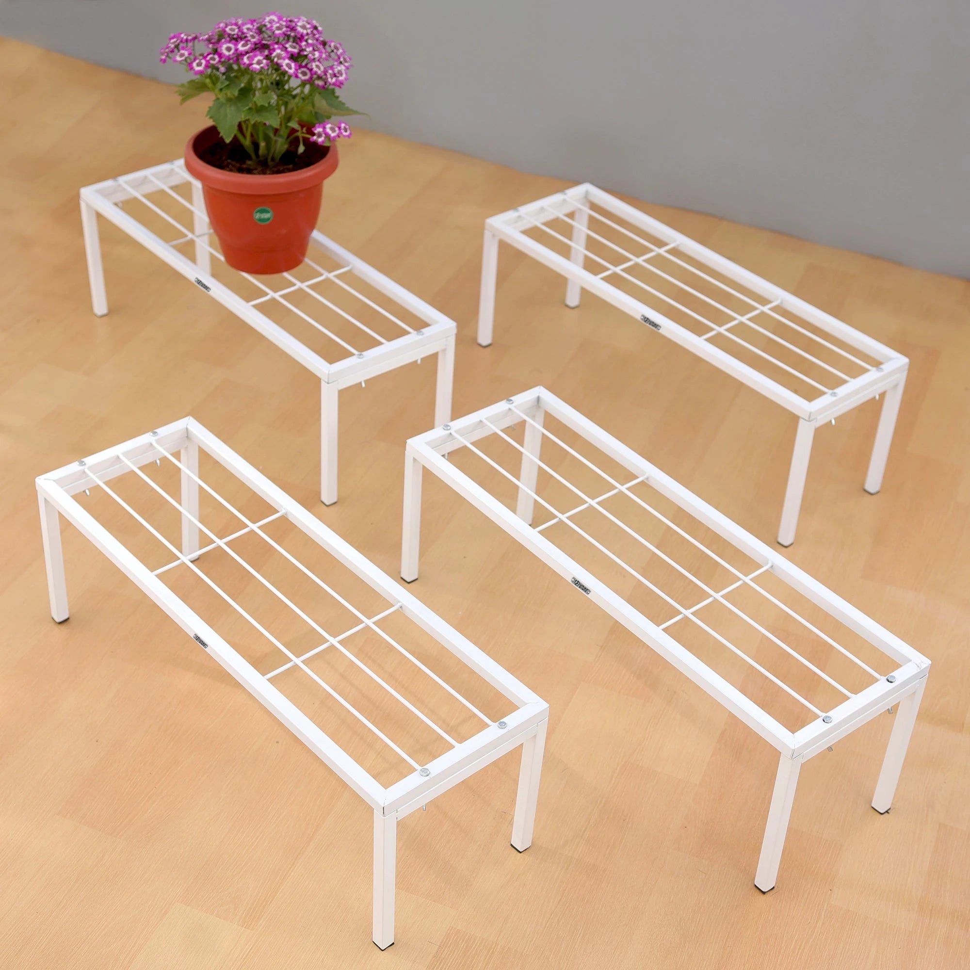Urban Plant Apollo Metal Plant Stand for Garden (White - Set of 4) Metal Stand Urban Plant