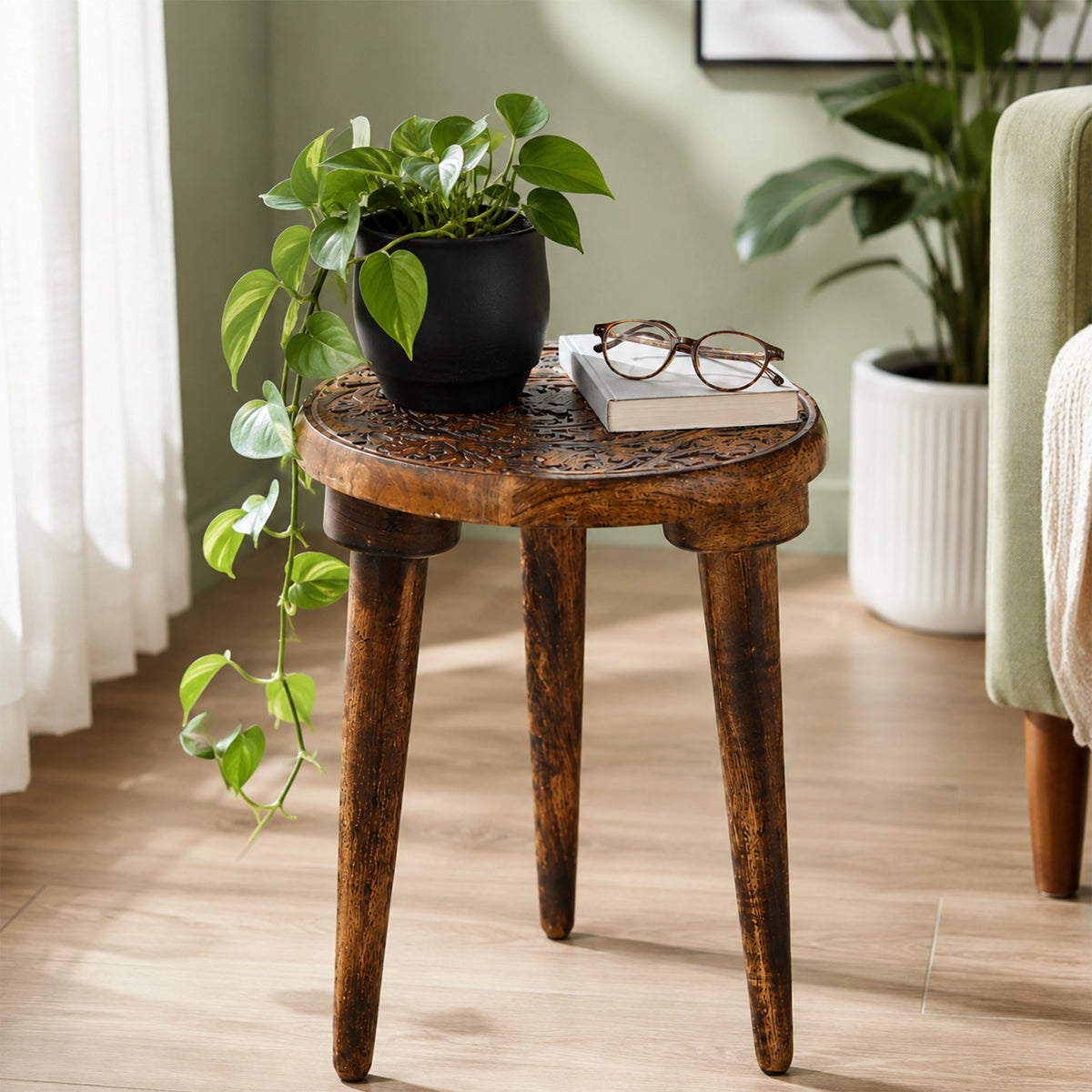 Urban Plant Modish Wooden Stool for Plant
