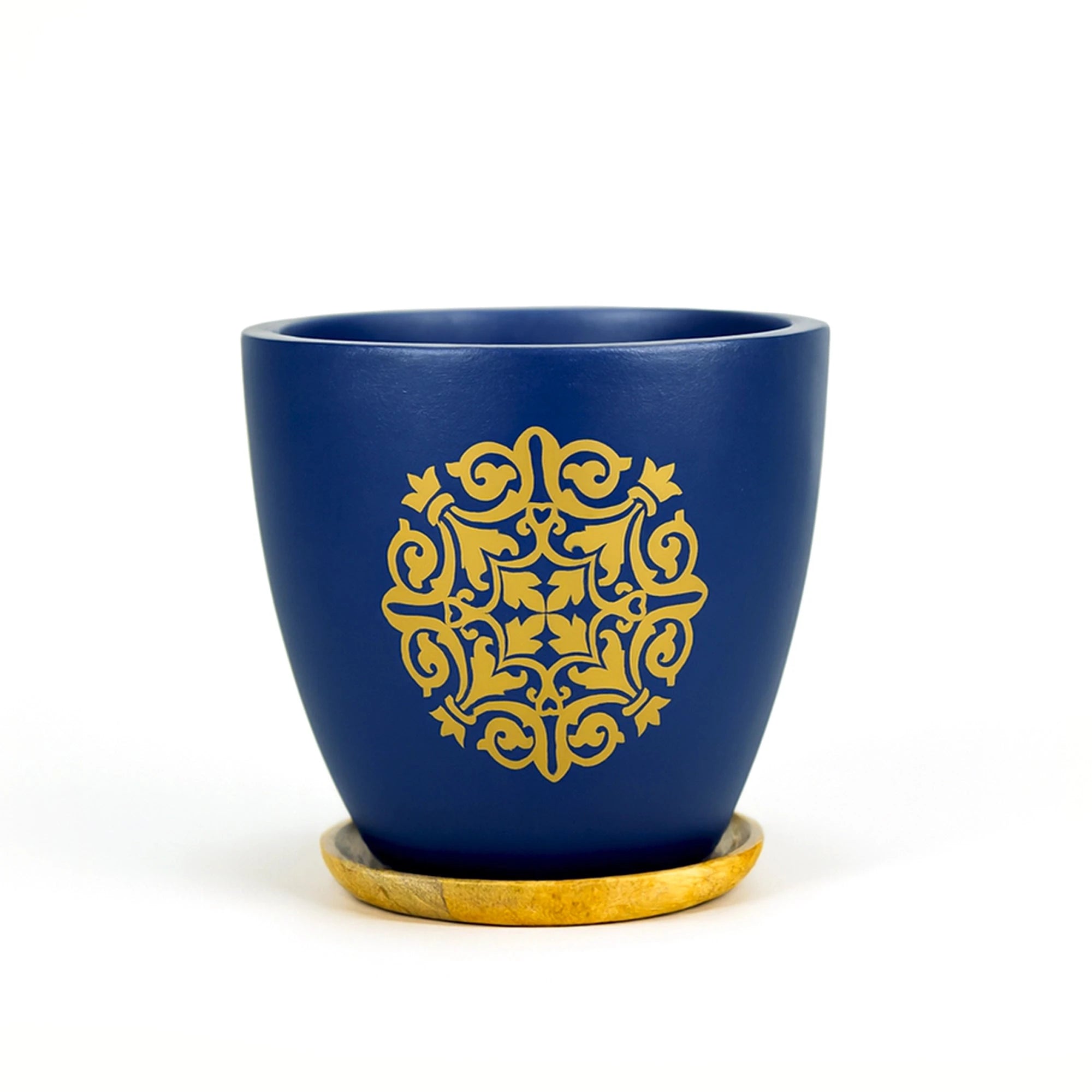 Motif Terracotta Pot With Wooden Saucer Urban Plant 