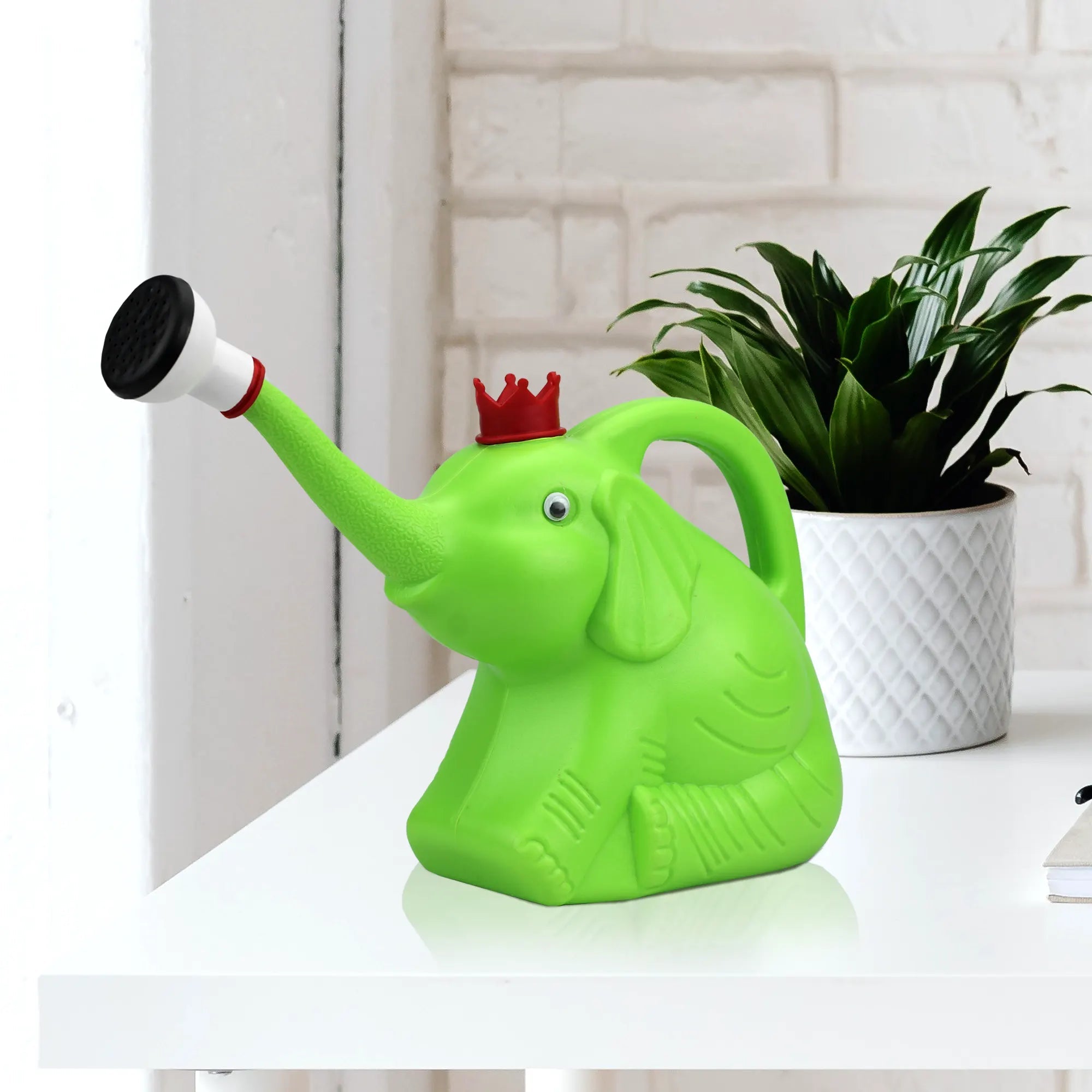 Elephant Watering Can with Detachable Sprayer - 1 Litre Urban Plant 