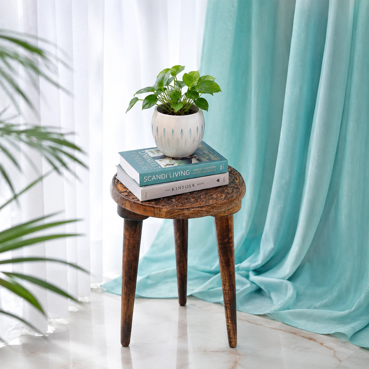 Urban Plant Modish Wooden Stool for Plant