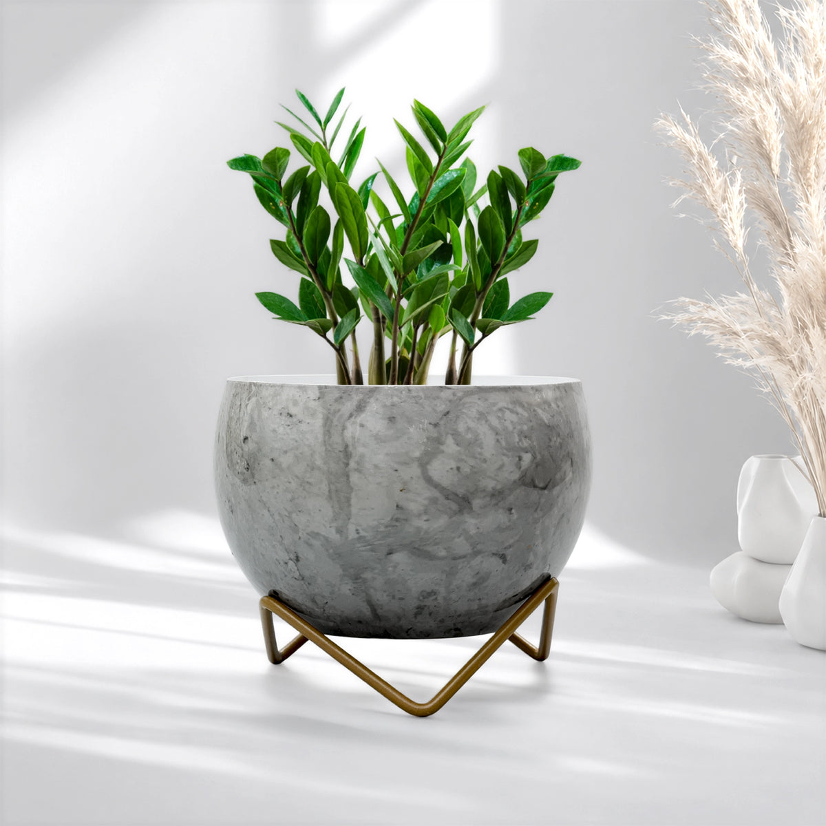 Petite Metal Pots