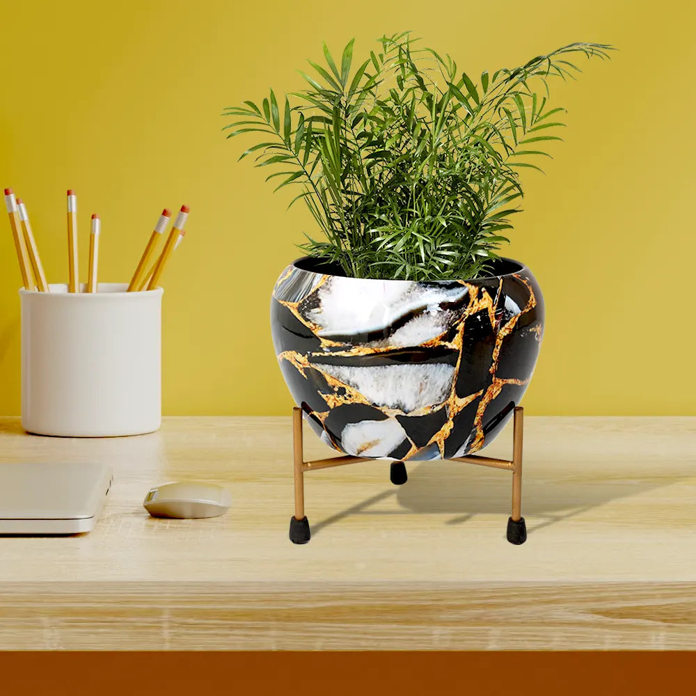 Designer Table-Top Metal Pot with Stand for Indoor and Outdoor Decor Metal Planter Urban Plant Dirt Forks 